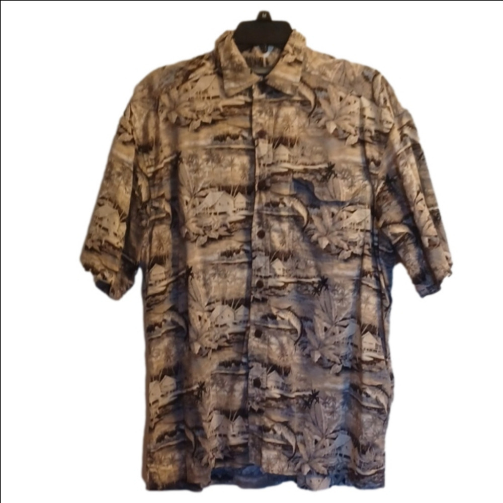 REEL LEGENDS, MEN, BUTTON UP, SIZEXL, VELCRO, AND ZIP FRONT POCKET.